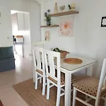 Apartamento Con Terraza Cerca De La Estacion