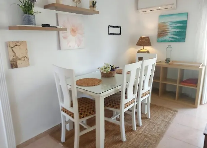 Apartamento Con Terraza Cerca De La Estacion